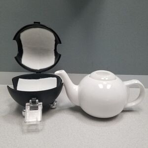 Insulated Ceramic Tea Pot